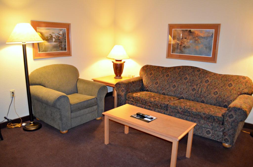 Fossil Creek Hotel & Suites Russell Pokoj fotografie