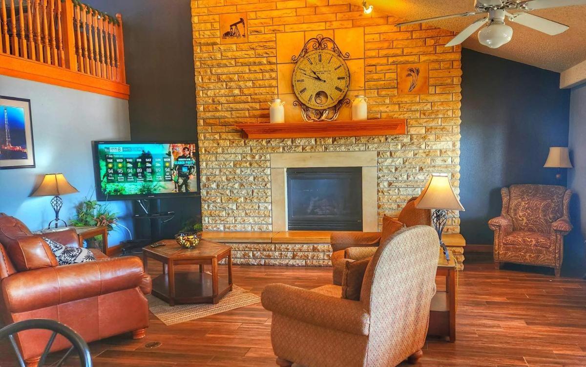 Fossil Creek Hotel & Suites Russell Exteriér fotografie