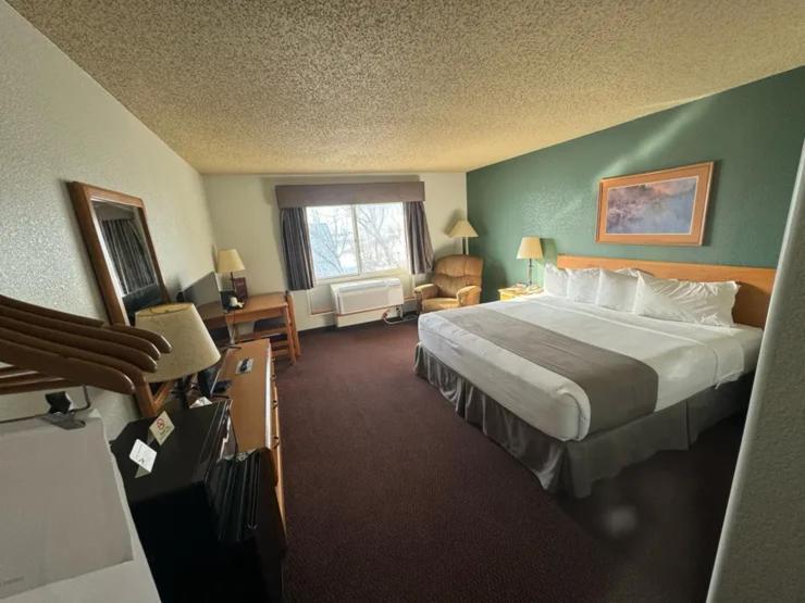 Fossil Creek Hotel & Suites Russell Exteriér fotografie