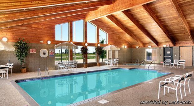 Fossil Creek Hotel & Suites Russell Exteriér fotografie