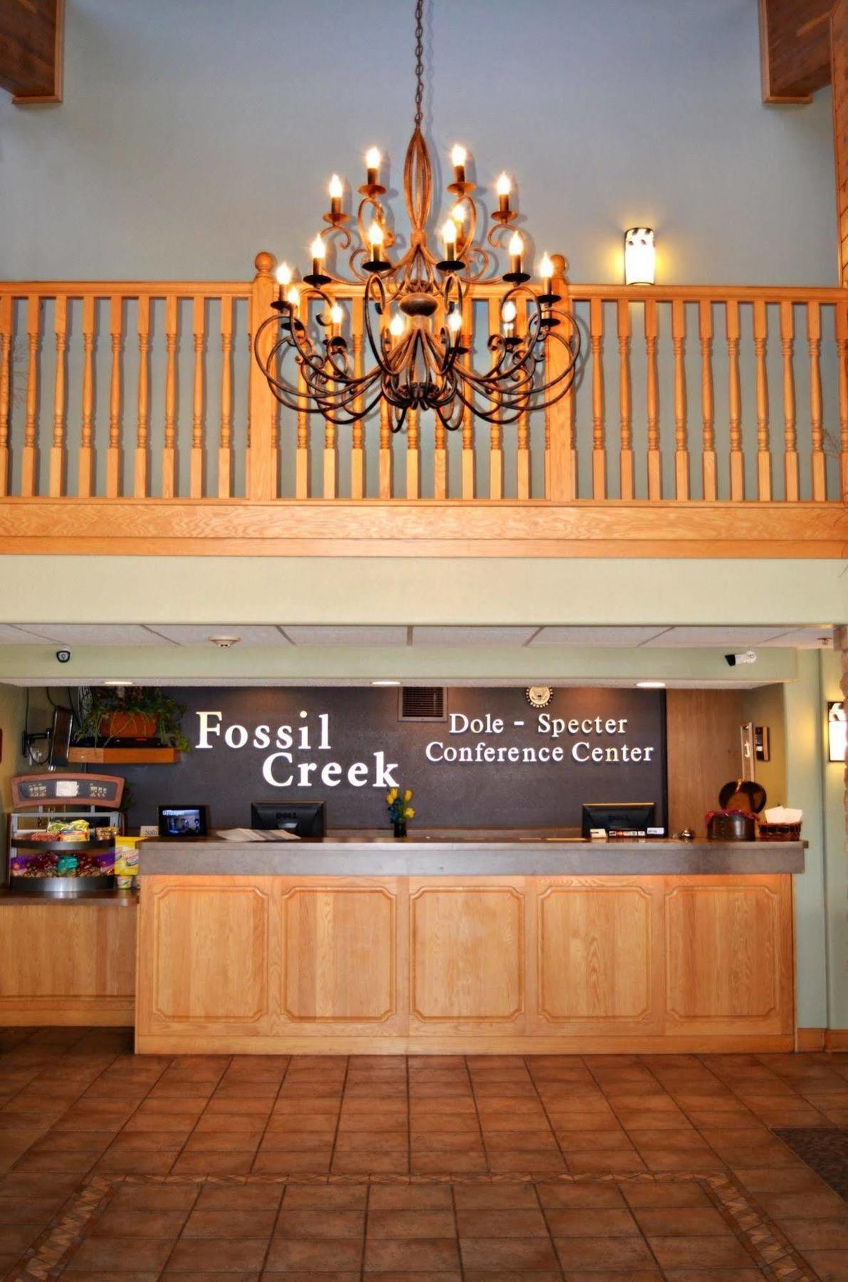 Fossil Creek Hotel & Suites Russell Exteriér fotografie